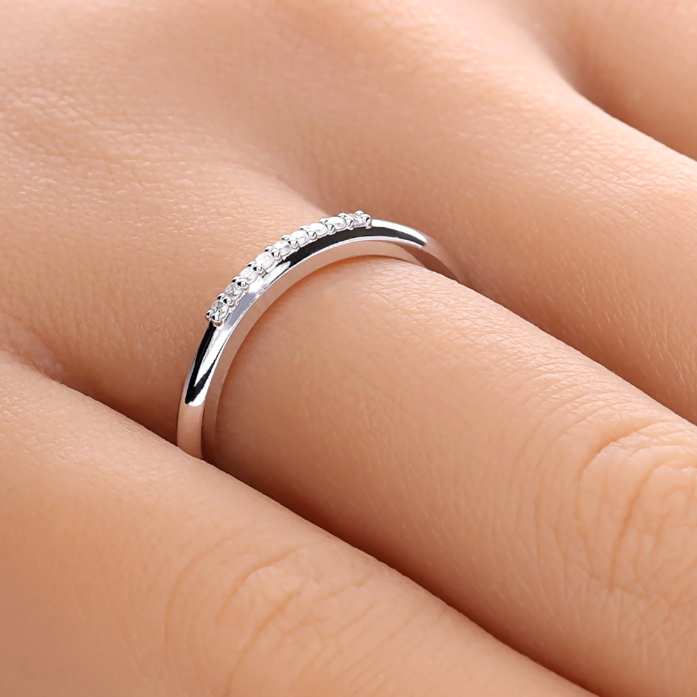 ADL022-hand-web-zoom