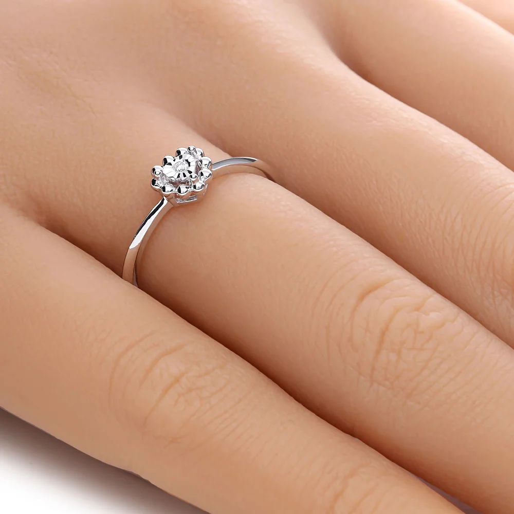 ADL092-hand-web-zoom