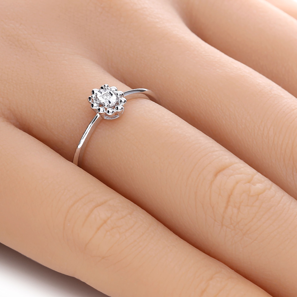 ADL093-hand-web-zoom